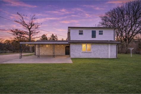 3212 Marthas Chapel Road Cunningham TN 37052
