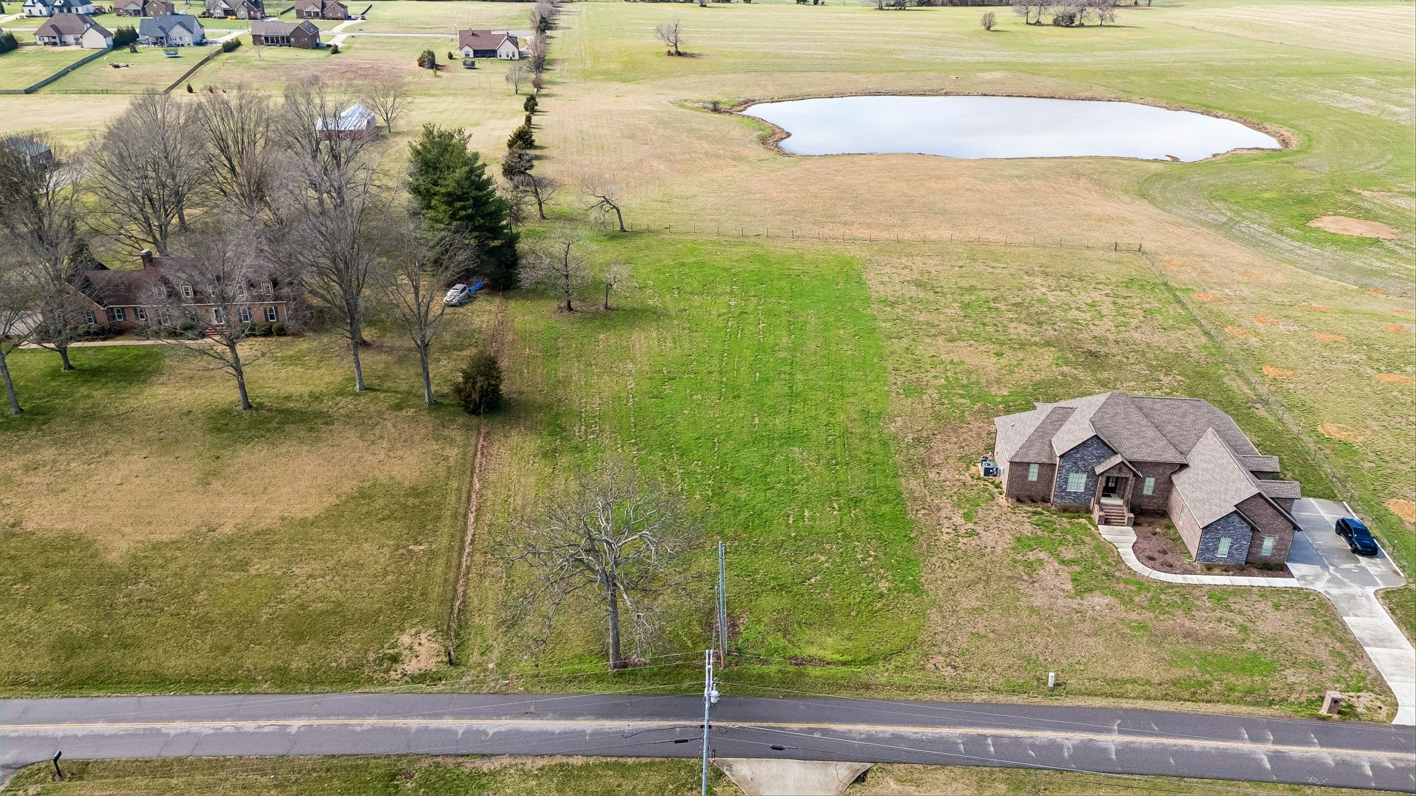 760 N Russell Street Portland TN 37148