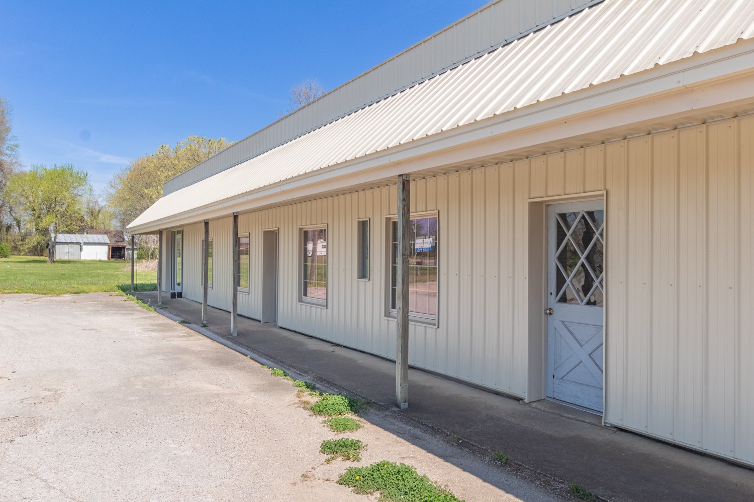 2506 Buffalo Road Lawrenceburg TN 38464