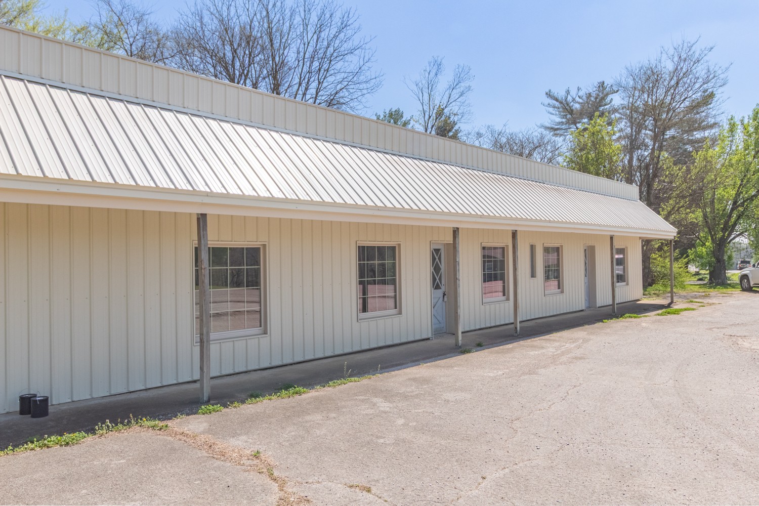 2506 Buffalo Road Lawrenceburg TN 38464