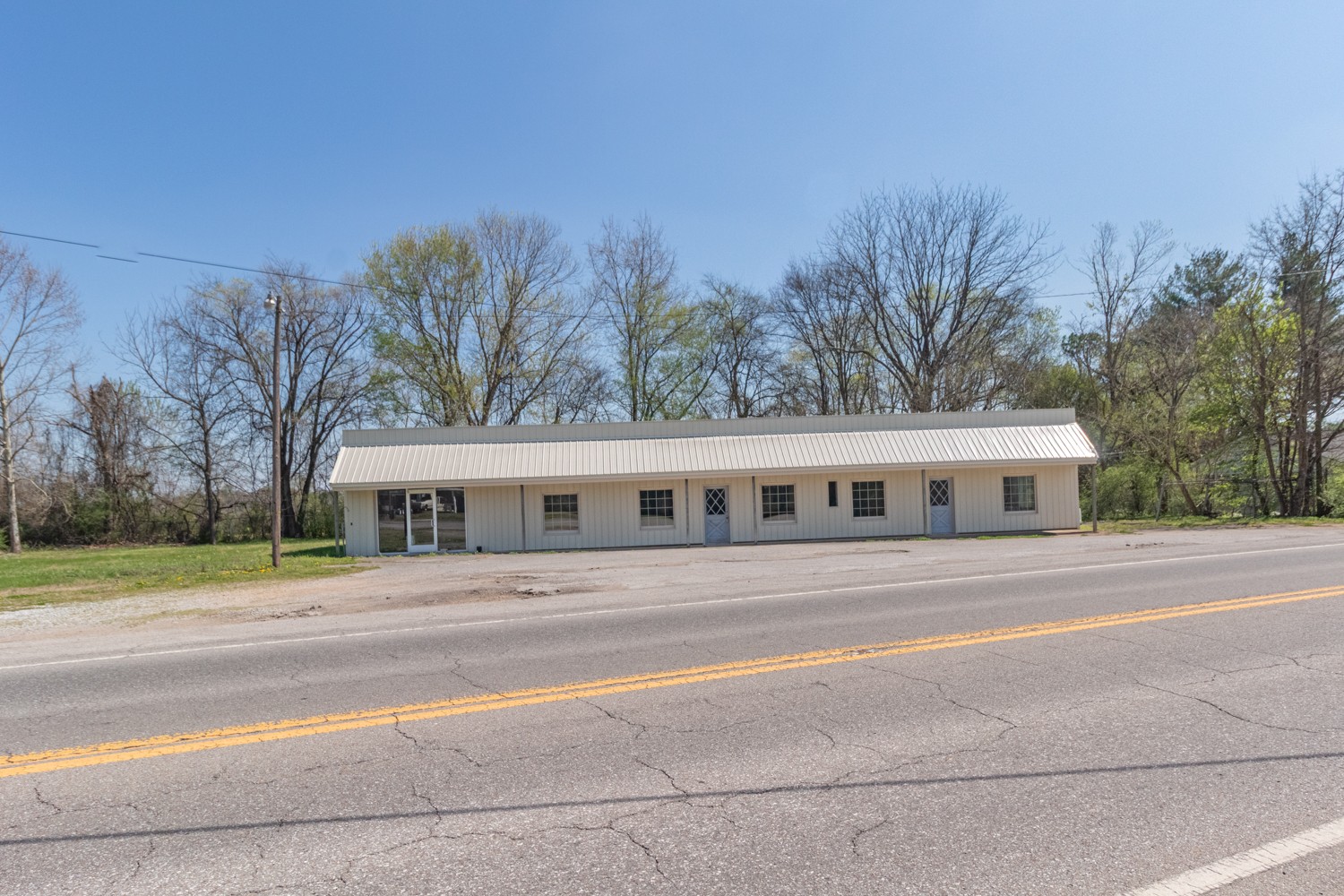 2506 Buffalo Road Lawrenceburg TN 38464