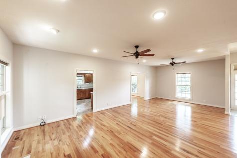 6513 N Mount Pleasant Road Greenbrier TN 37073