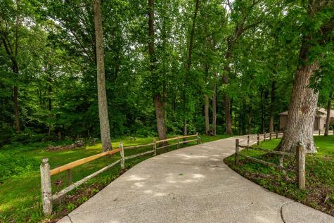 6513 N Mount Pleasant Road Greenbrier TN 37073
