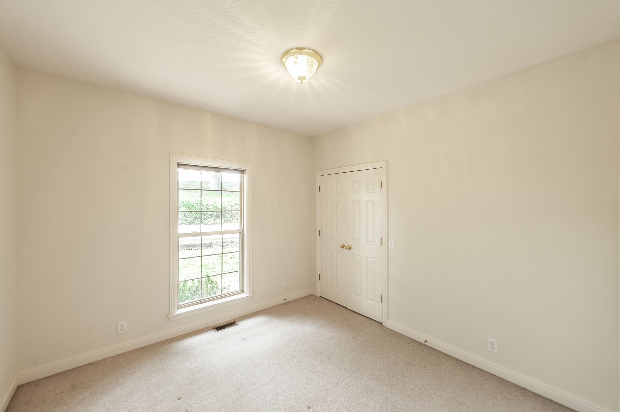 6513 N Mount Pleasant Road Greenbrier TN 37073