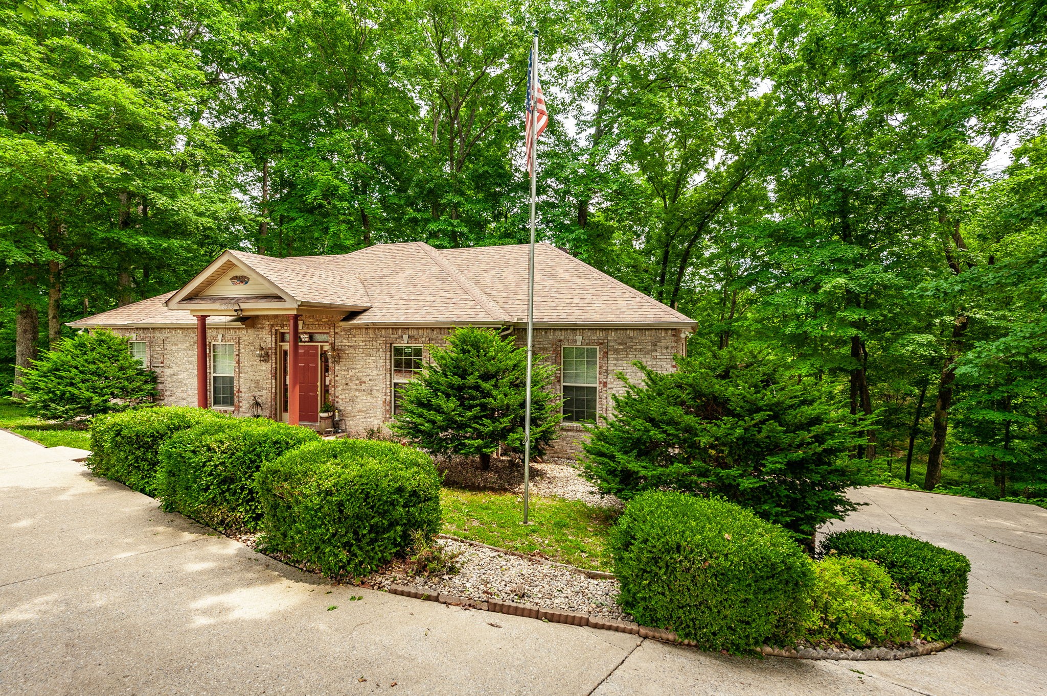 6513 N Mount Pleasant Road Greenbrier TN 37073