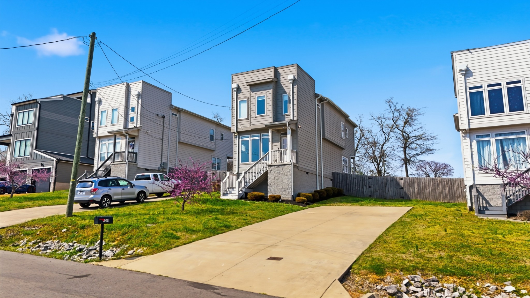 1263 N Avondale Circle Nashville TN 37207