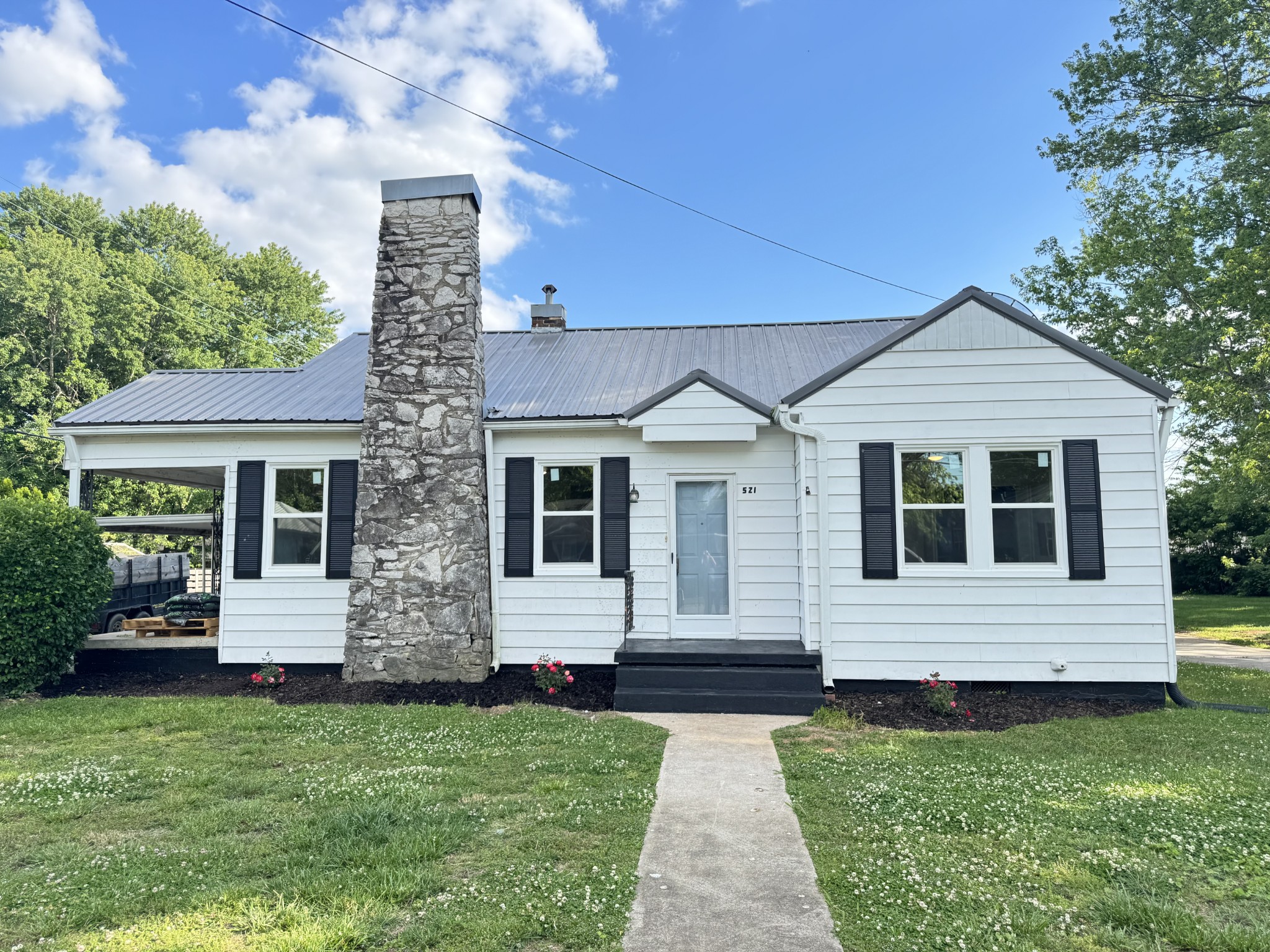 521 1st Street Lawrenceburg TN 38464
