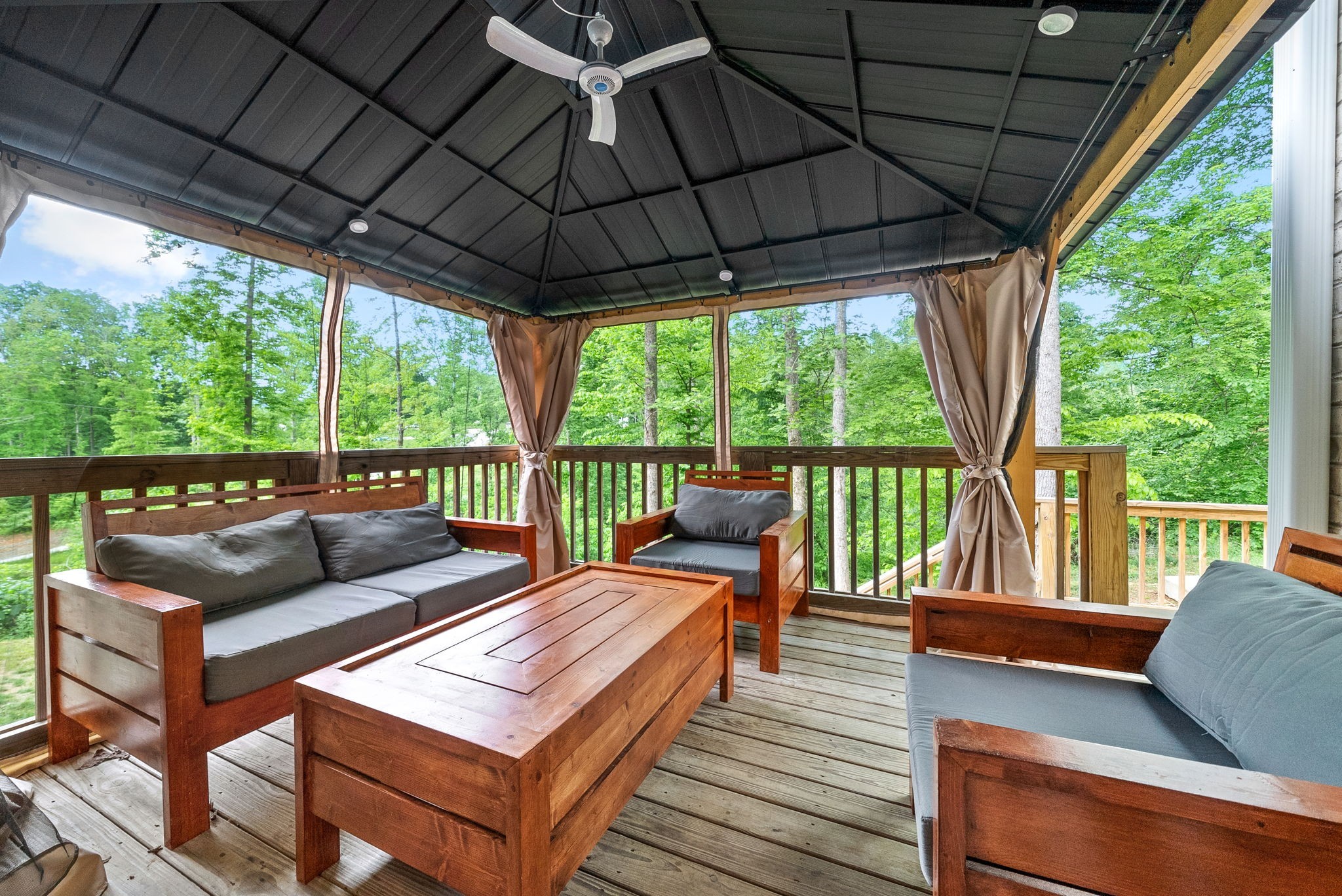 514 Doy Road, E White Bluff TN 37187