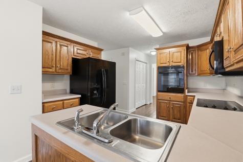 204 Creekwood Drive White House TN 37188