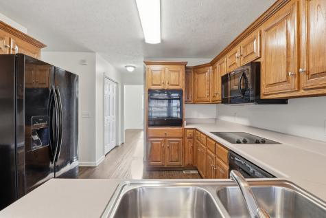 204 Creekwood Drive White House TN 37188