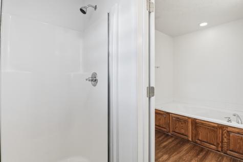 204 Creekwood Drive White House TN 37188