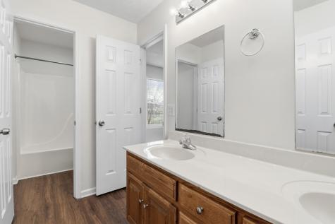 204 Creekwood Drive White House TN 37188