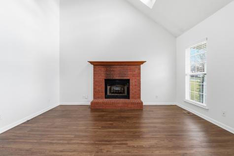 204 Creekwood Drive White House TN 37188