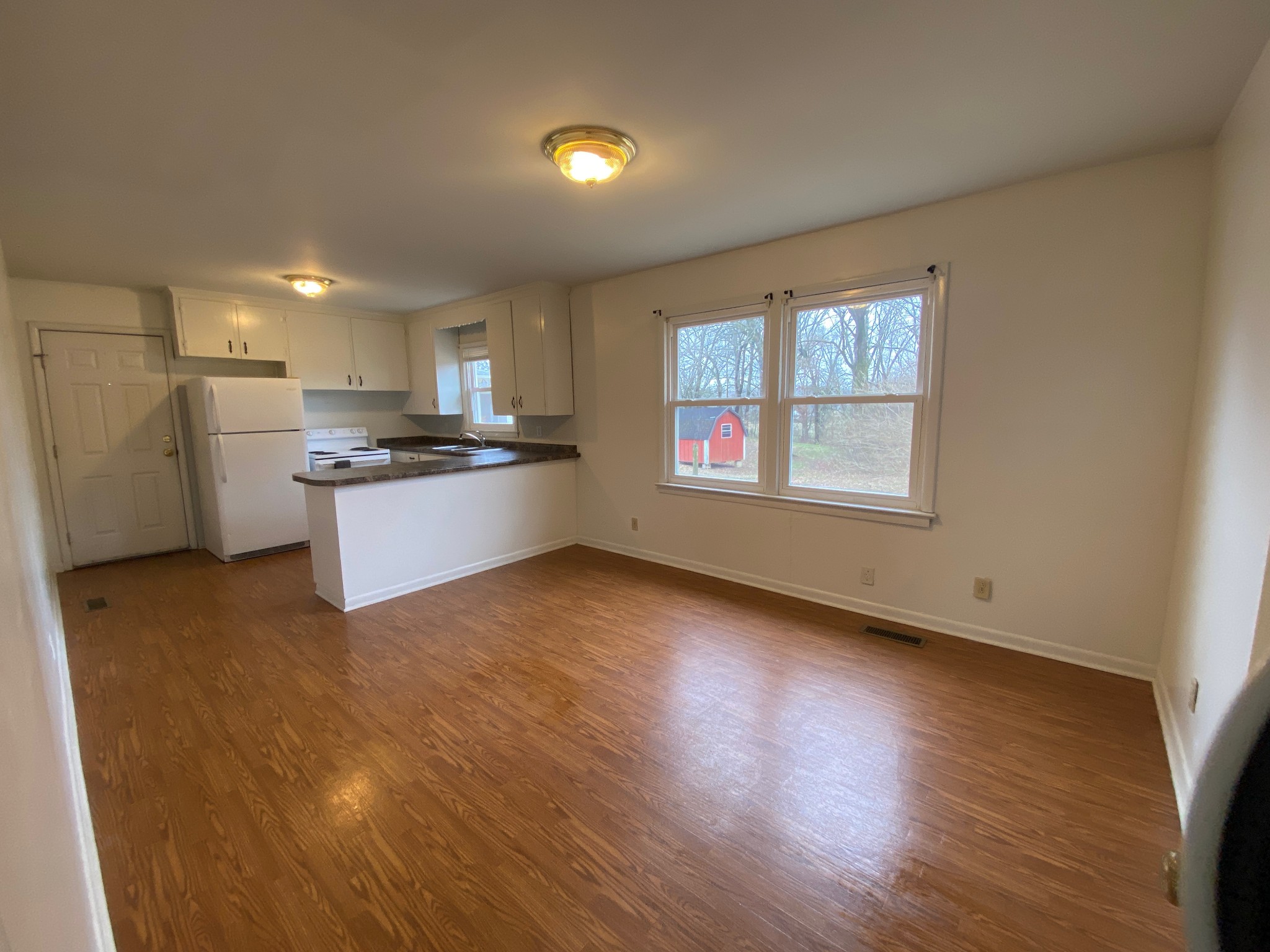 2125 W Gaines St, W Lawrenceburg TN 38464