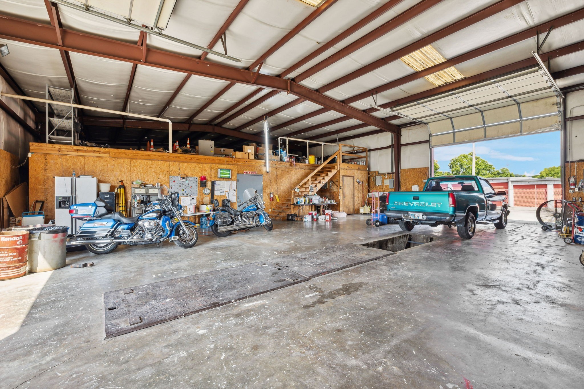 636 N Main Street Ashland City TN 37015