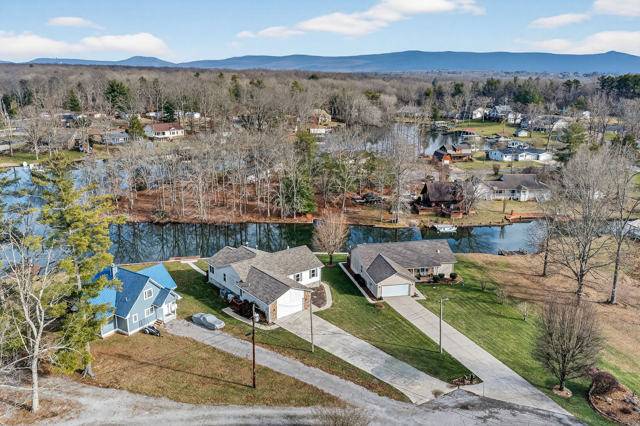 124 Peace Pipe Bend Crossville TN 38572