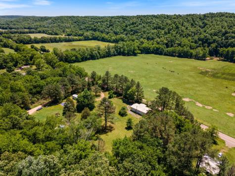 5772 Highway 438, W Linden TN 37096