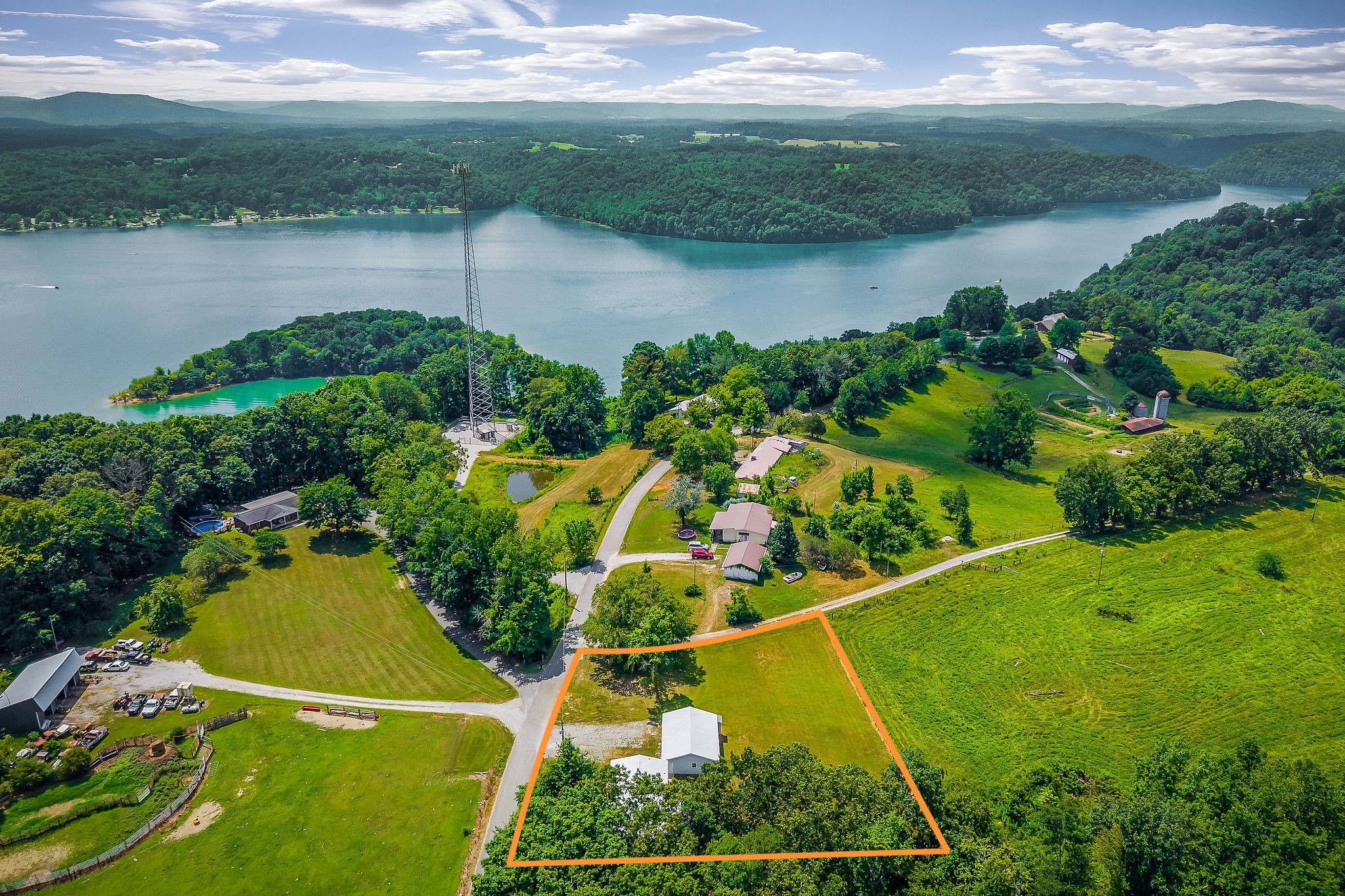572 Lakeside Road Byrdstown TN 38549