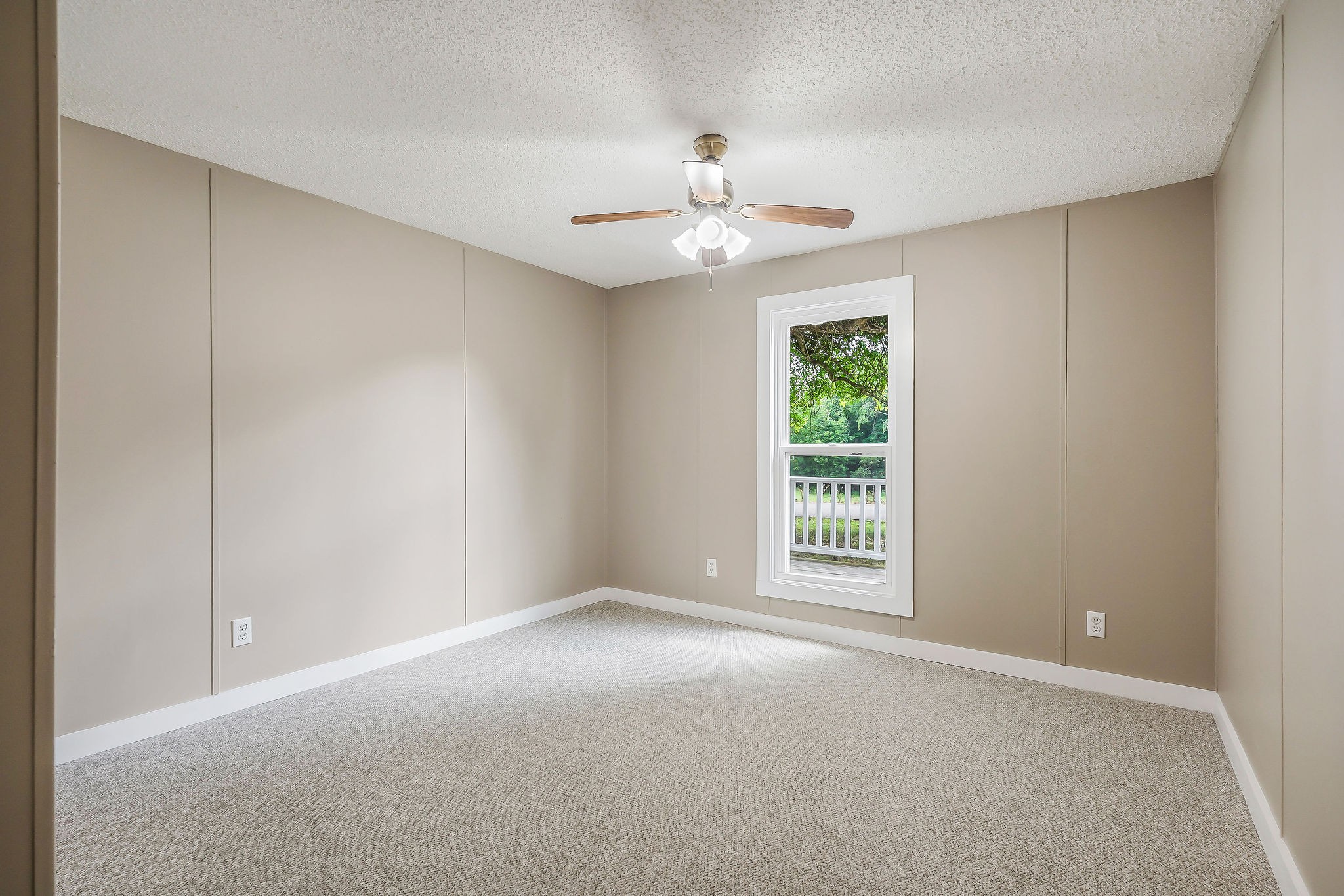 572 Lakeside Road Byrdstown TN 38549