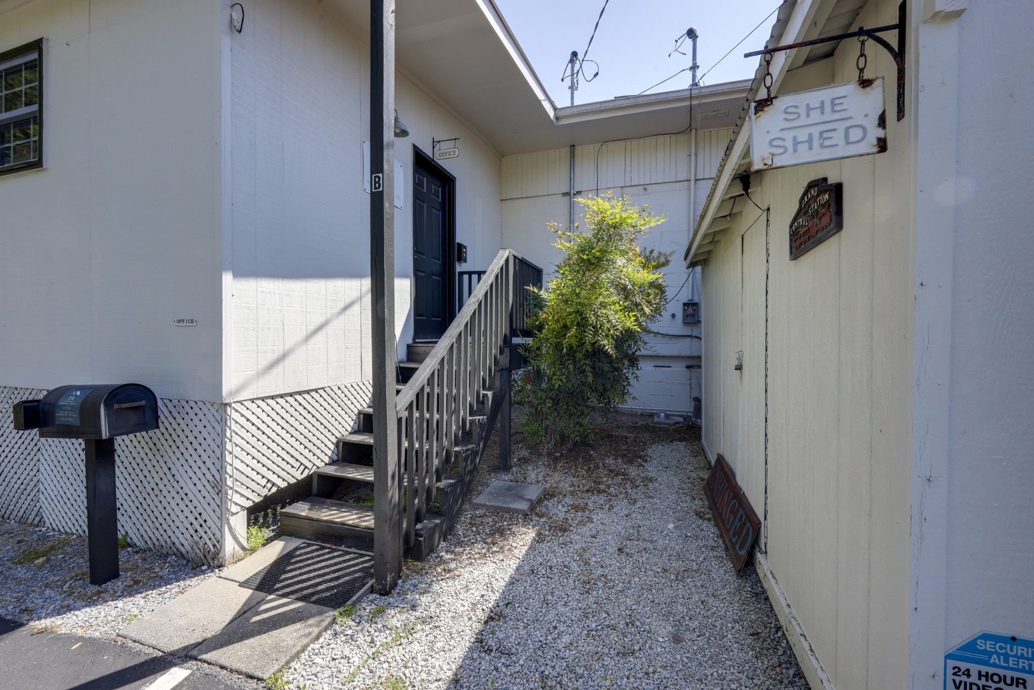 2616 Hwy 41, S Greenbrier TN 37073