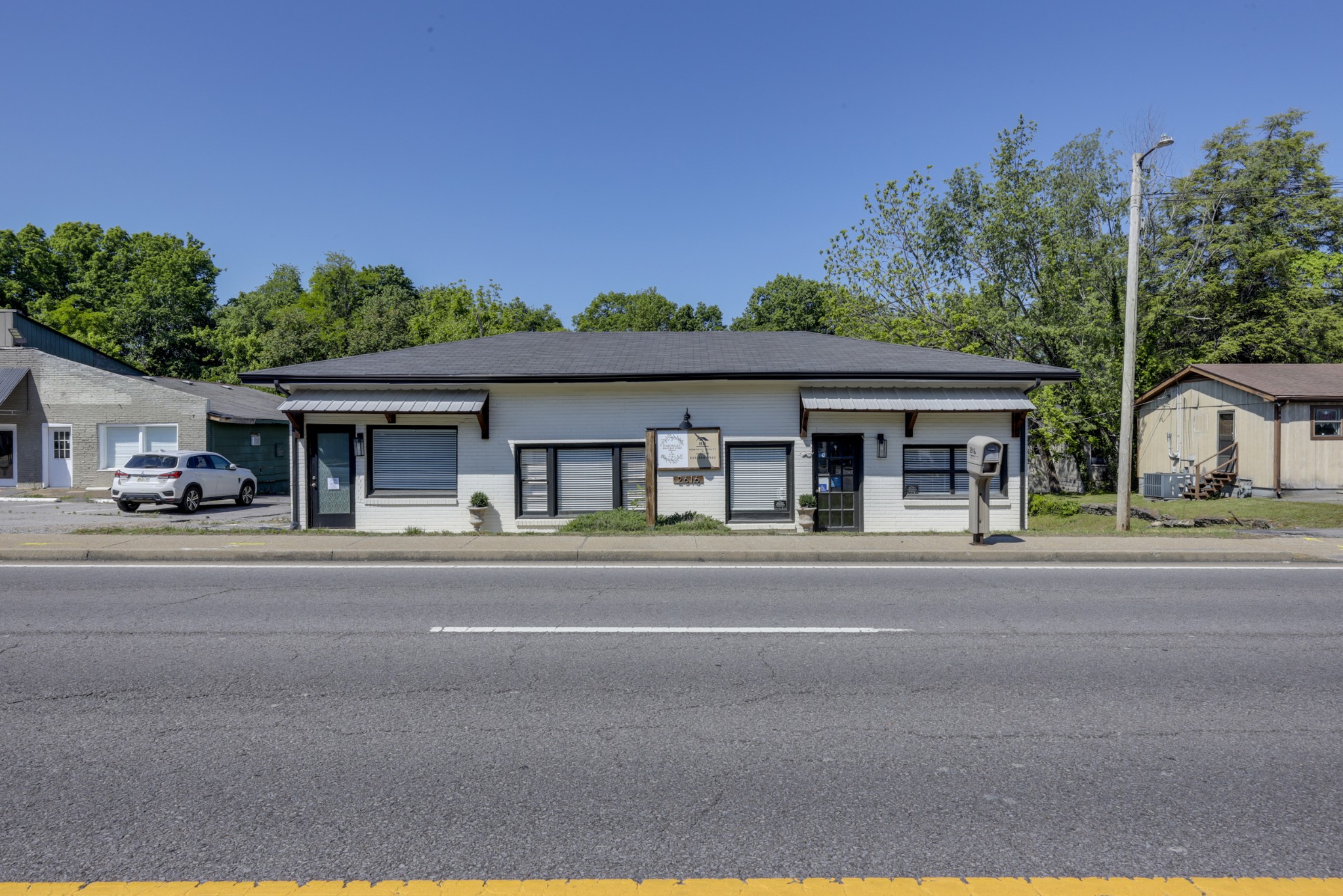 2616 Hwy 41, S Greenbrier TN 37073