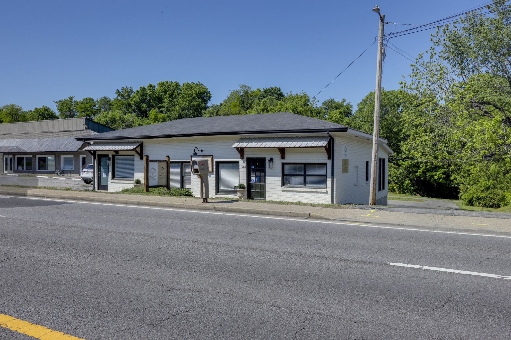 2616 Hwy 41, S Greenbrier TN 37073