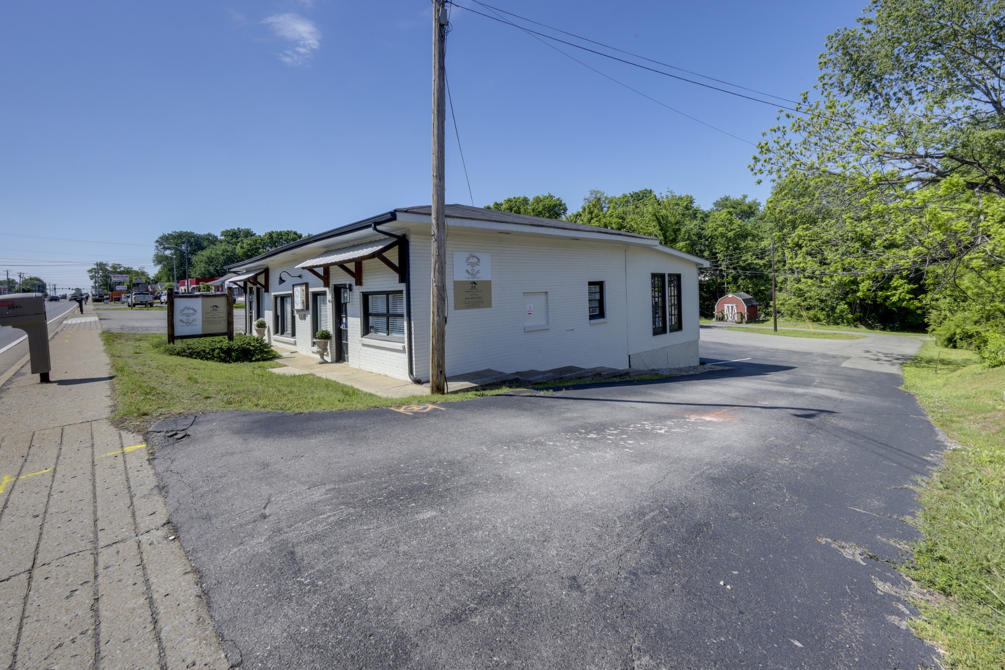 2616 Hwy 41, S Greenbrier TN 37073
