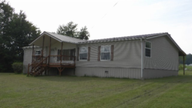 11500 Clay County Highway Moss TN 38575
