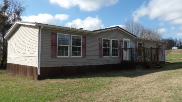 11500 Clay County Highway Moss TN 38575