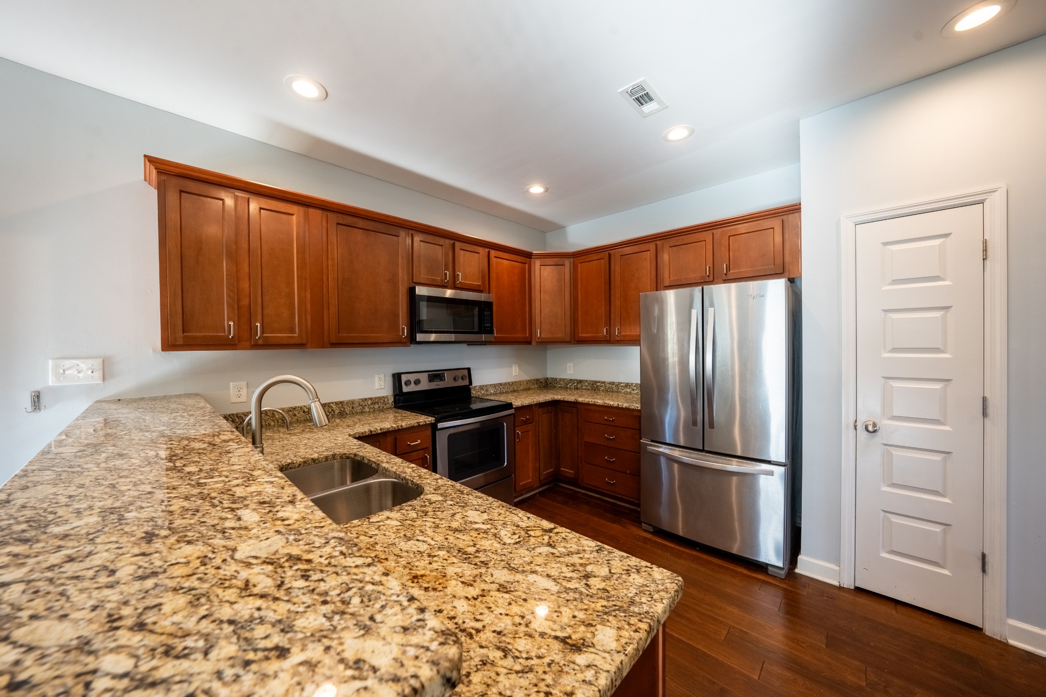 1808 Luke Court Columbia TN 38401