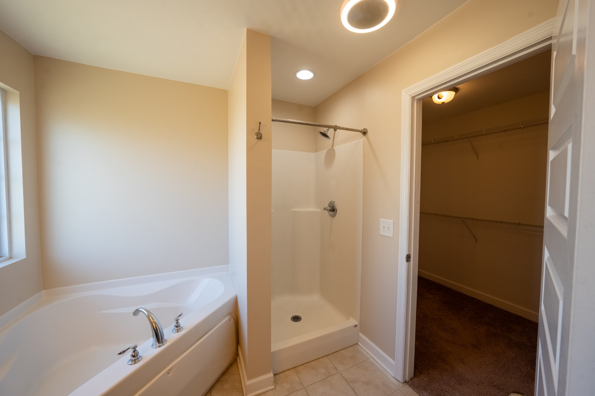 1808 Luke Court Columbia TN 38401
