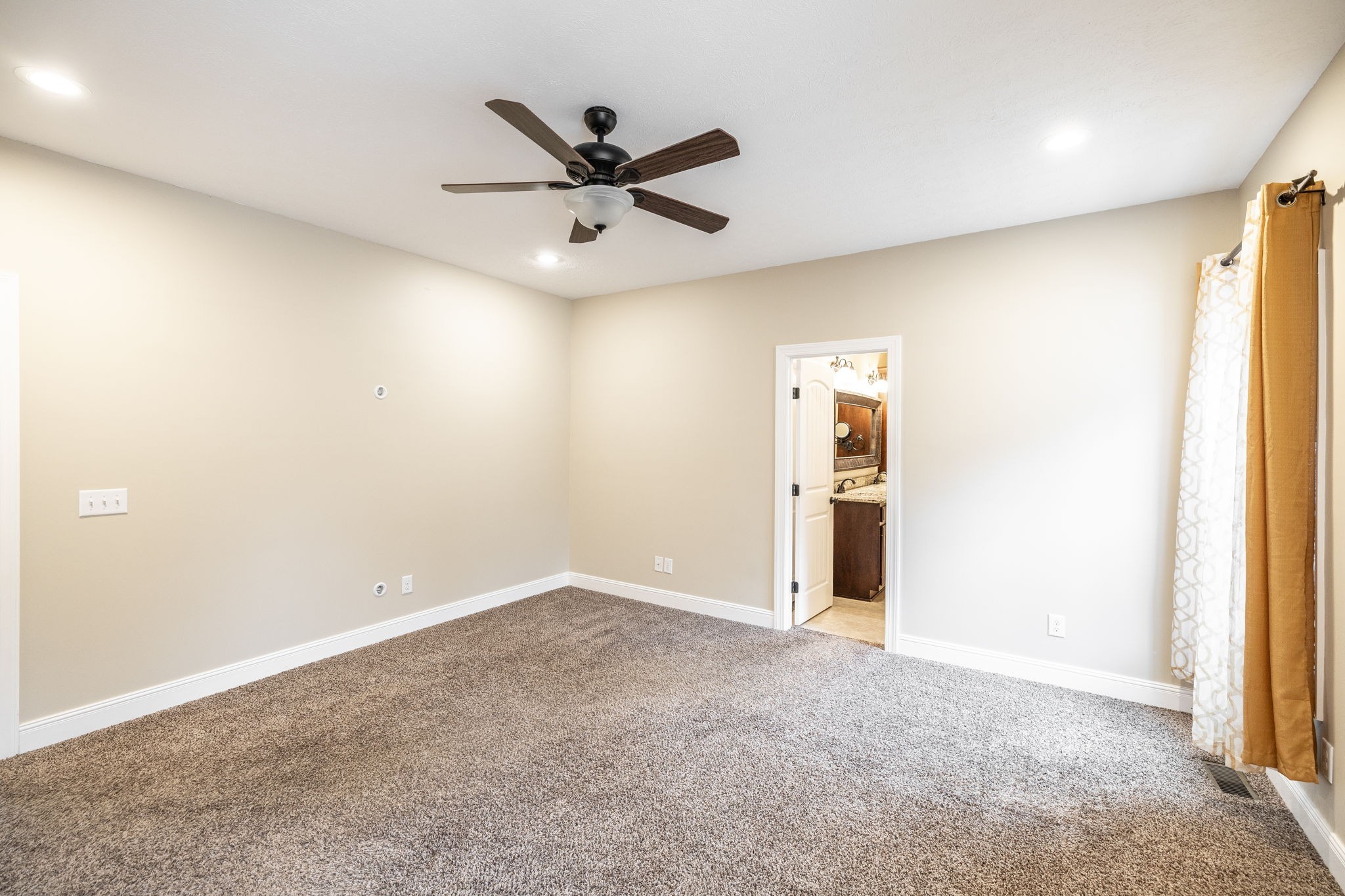 525 Bridle Path Lane Hartsville TN 37074