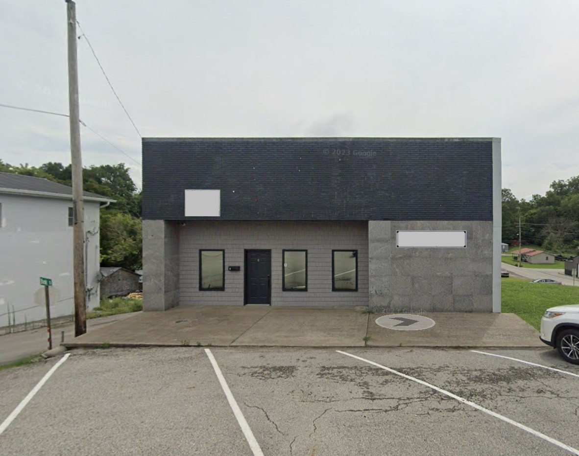 4 Courthouse Square Byrdstown TN 38549
