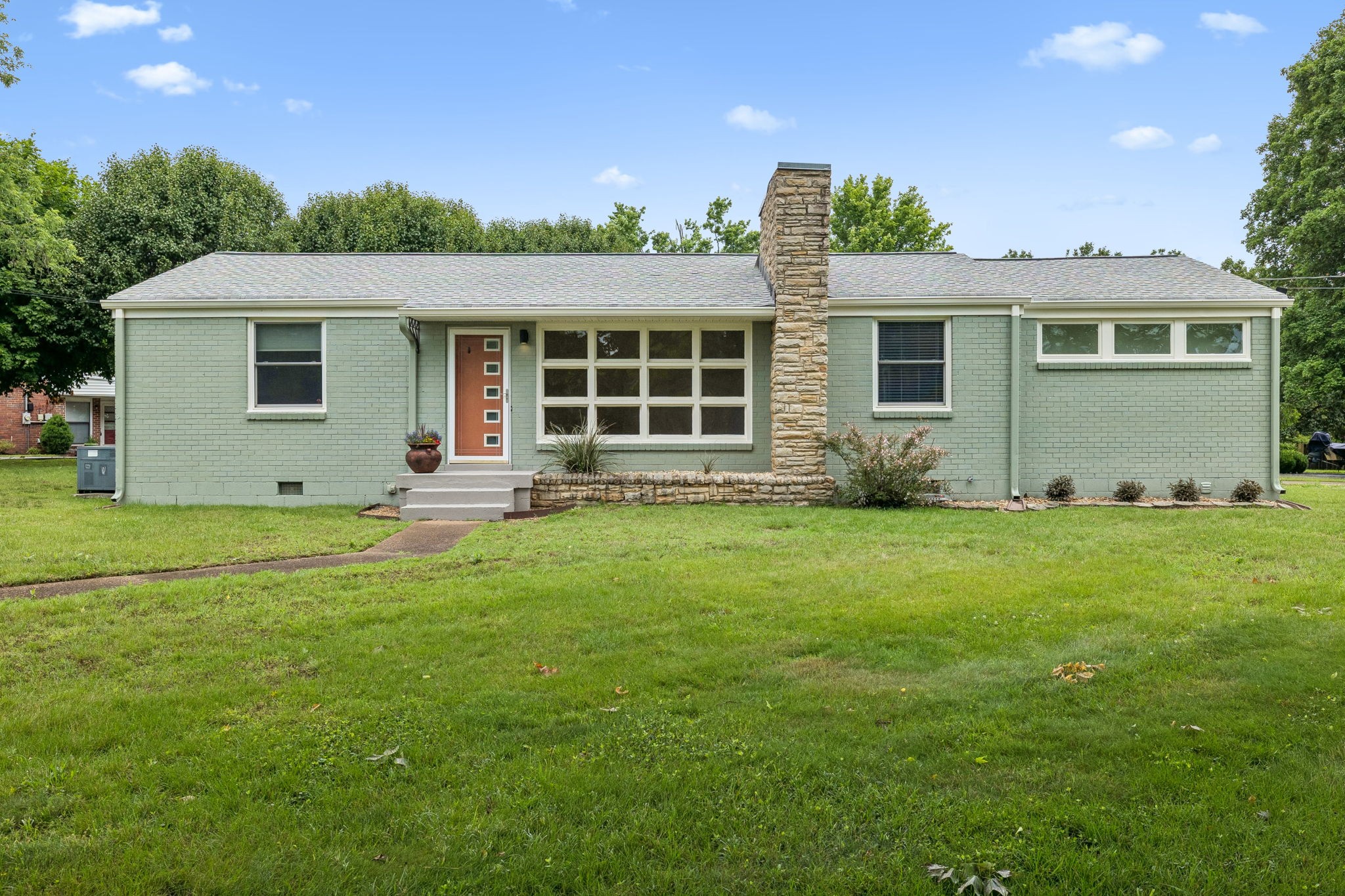 907 Joyce Lane Nashville TN 37216
