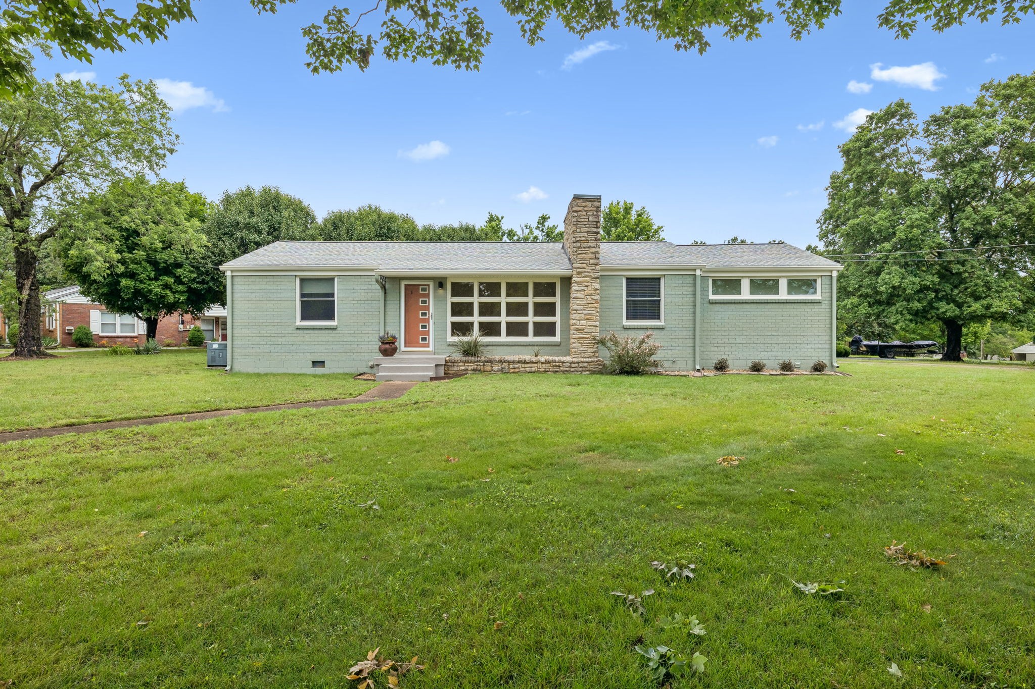 907 Joyce Lane Nashville TN 37216