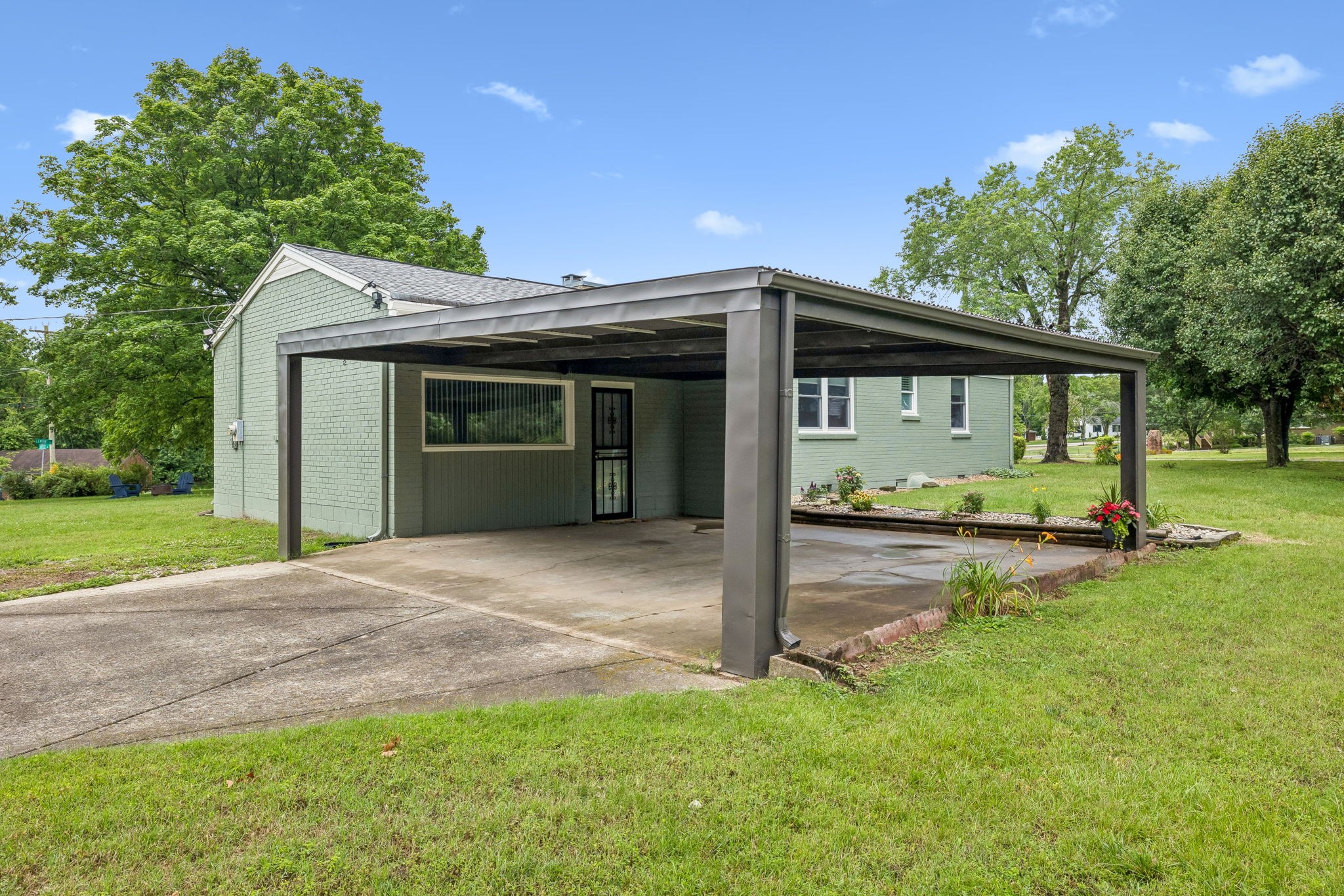 907 Joyce Lane Nashville TN 37216