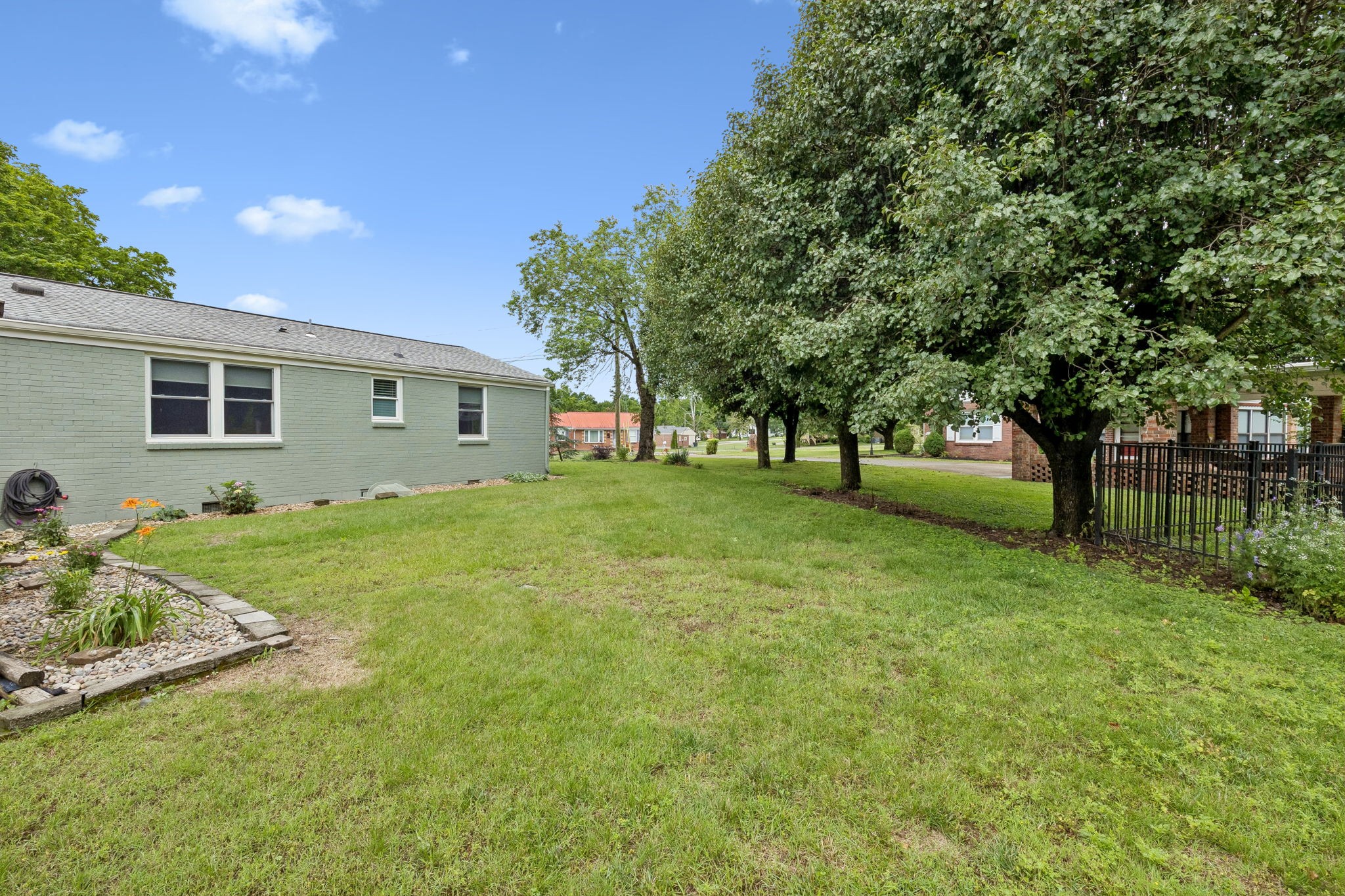 907 Joyce Lane Nashville TN 37216
