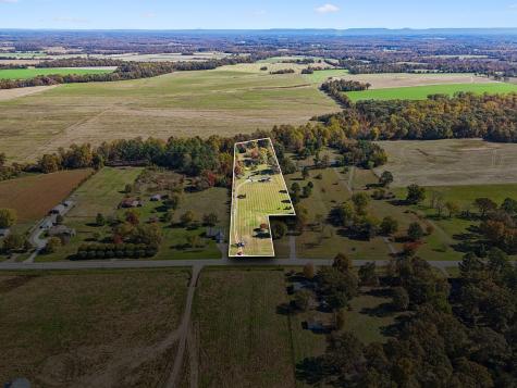 10849 Jim Cummings Highway Bradyville TN 37026