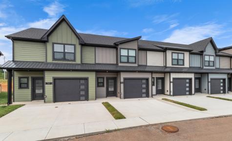 302 Jonathan Wade Circle Clarksville TN 37043