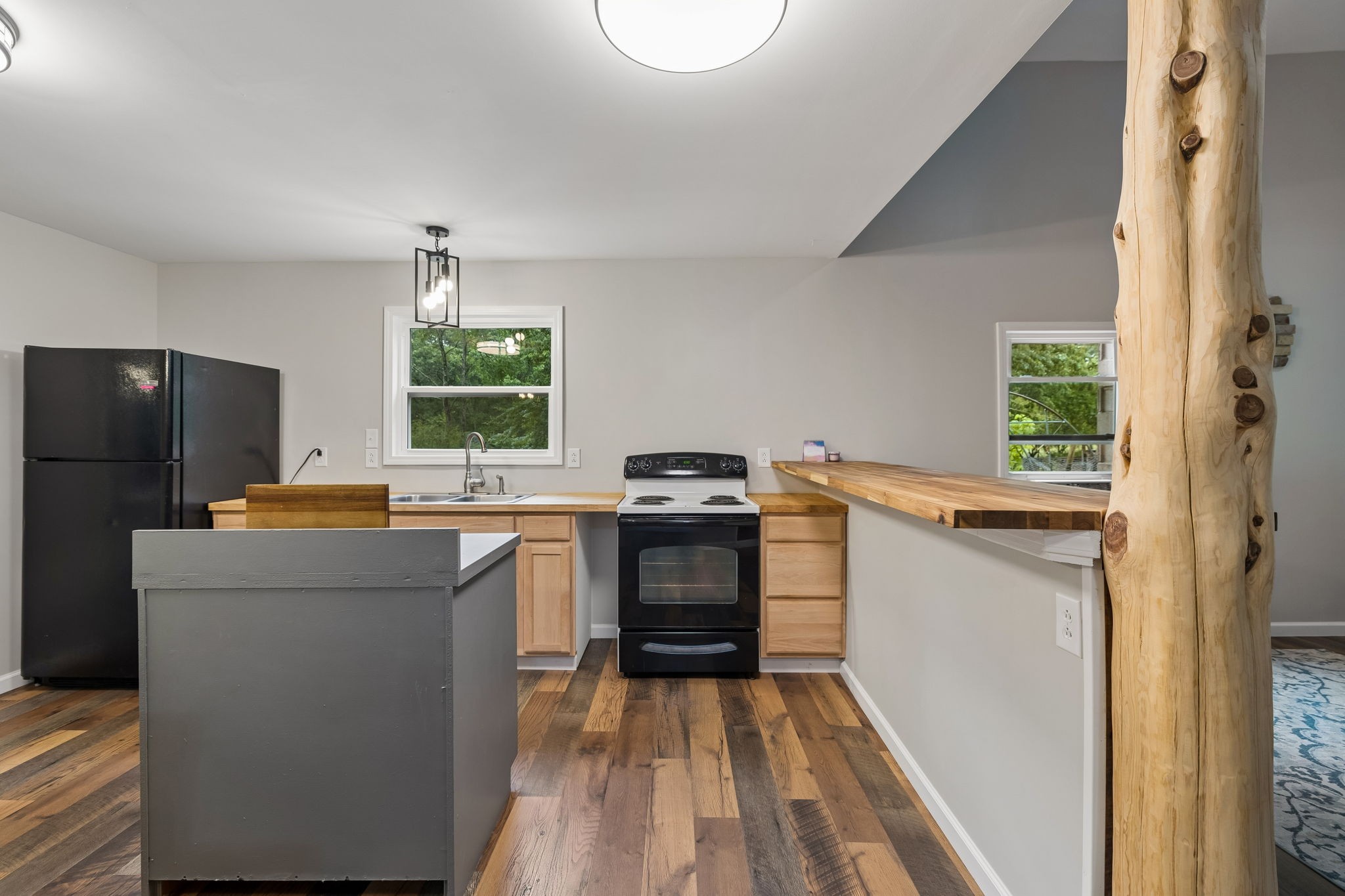 121 Hannah Road Summertown TN 38483