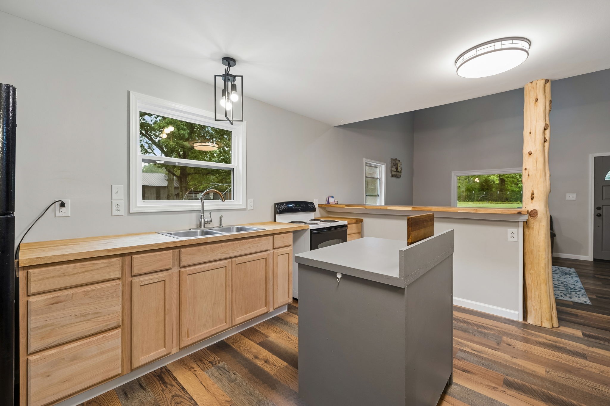 121 Hannah Road Summertown TN 38483