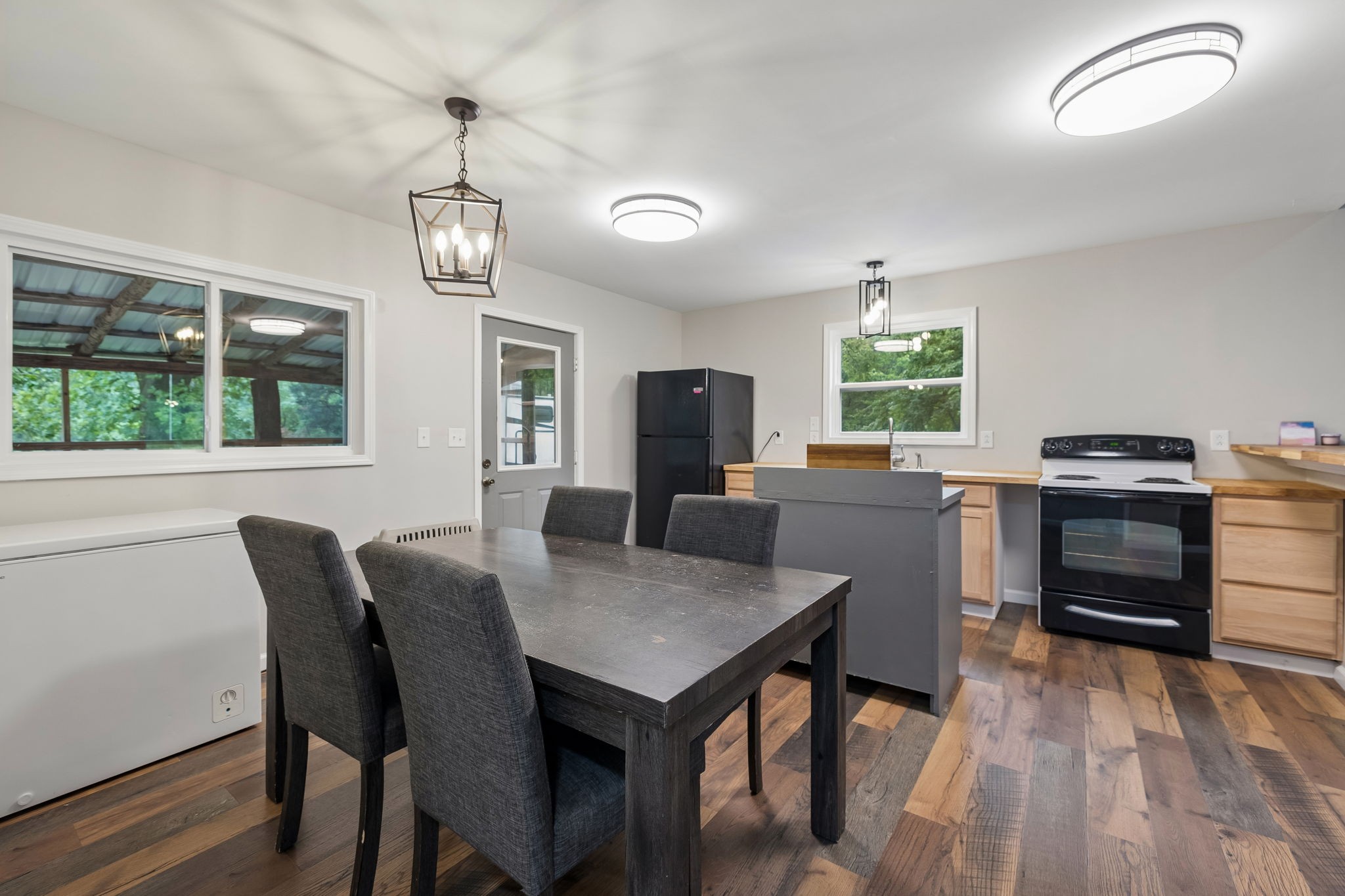 121 Hannah Road Summertown TN 38483
