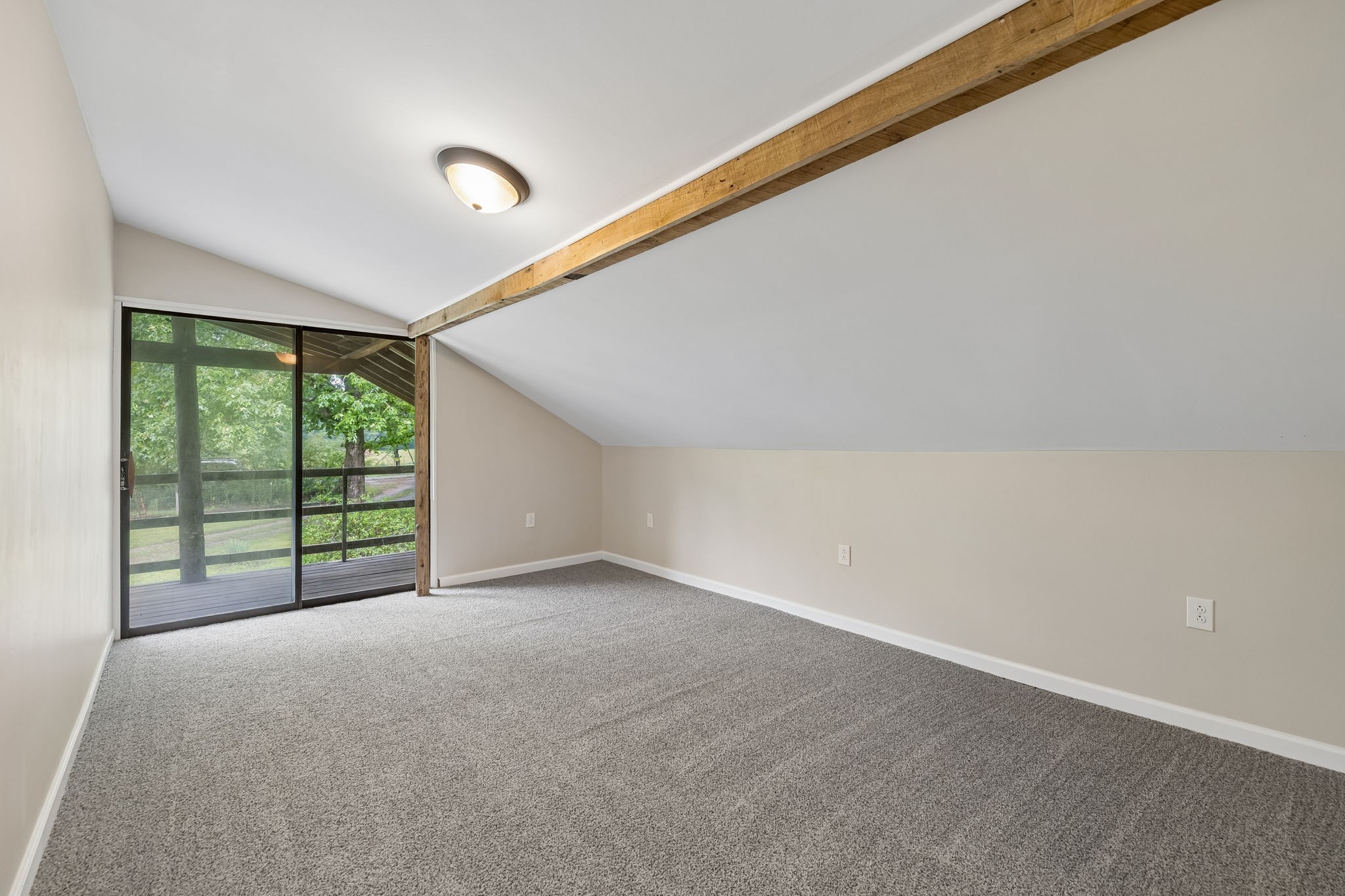 121 Hannah Road Summertown TN 38483