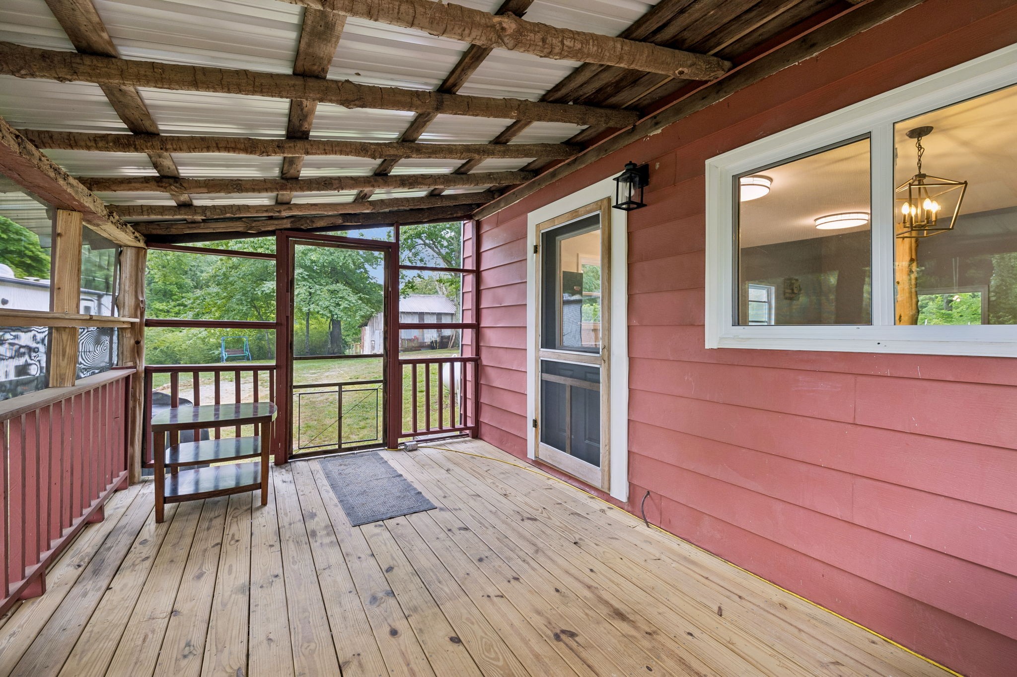 121 Hannah Road Summertown TN 38483