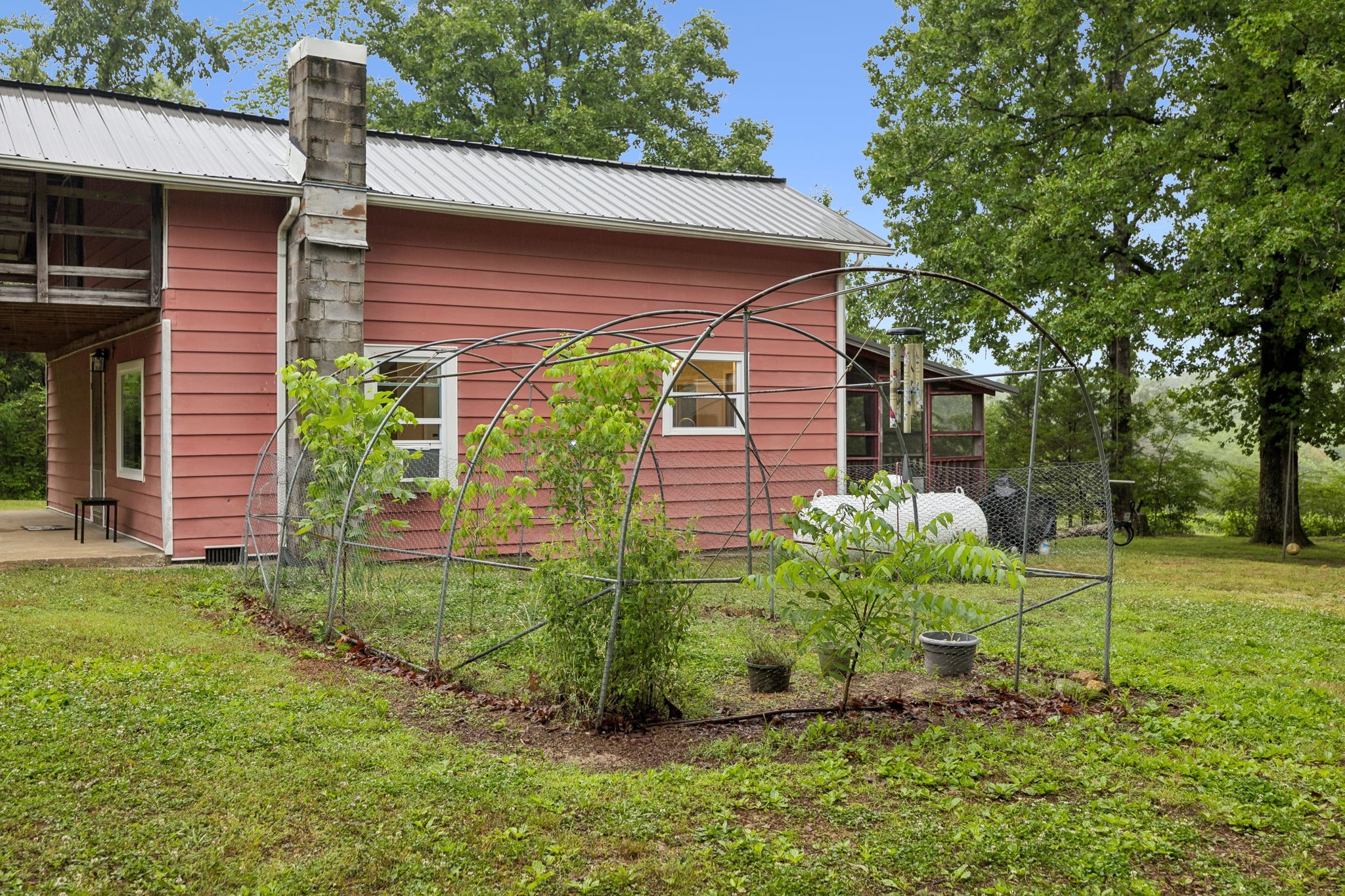 121 Hannah Road Summertown TN 38483