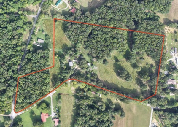 121 Hannah Road Summertown TN 38483