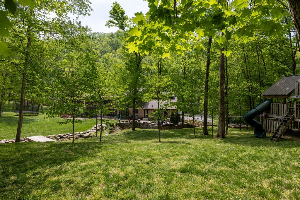 6001 Andover Drive Nashville TN 37215