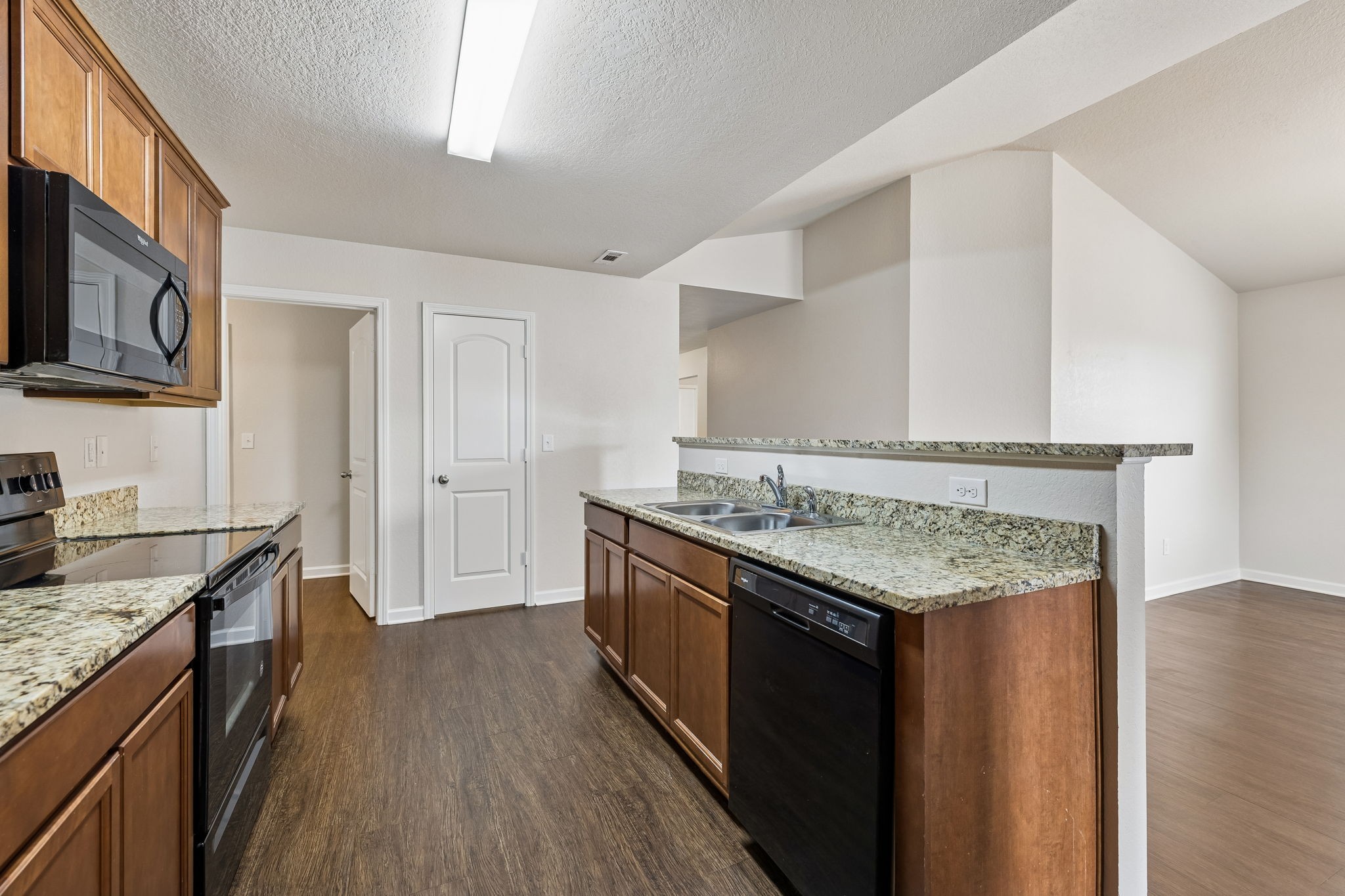 2702 Swarm Court Columbia TN 38401