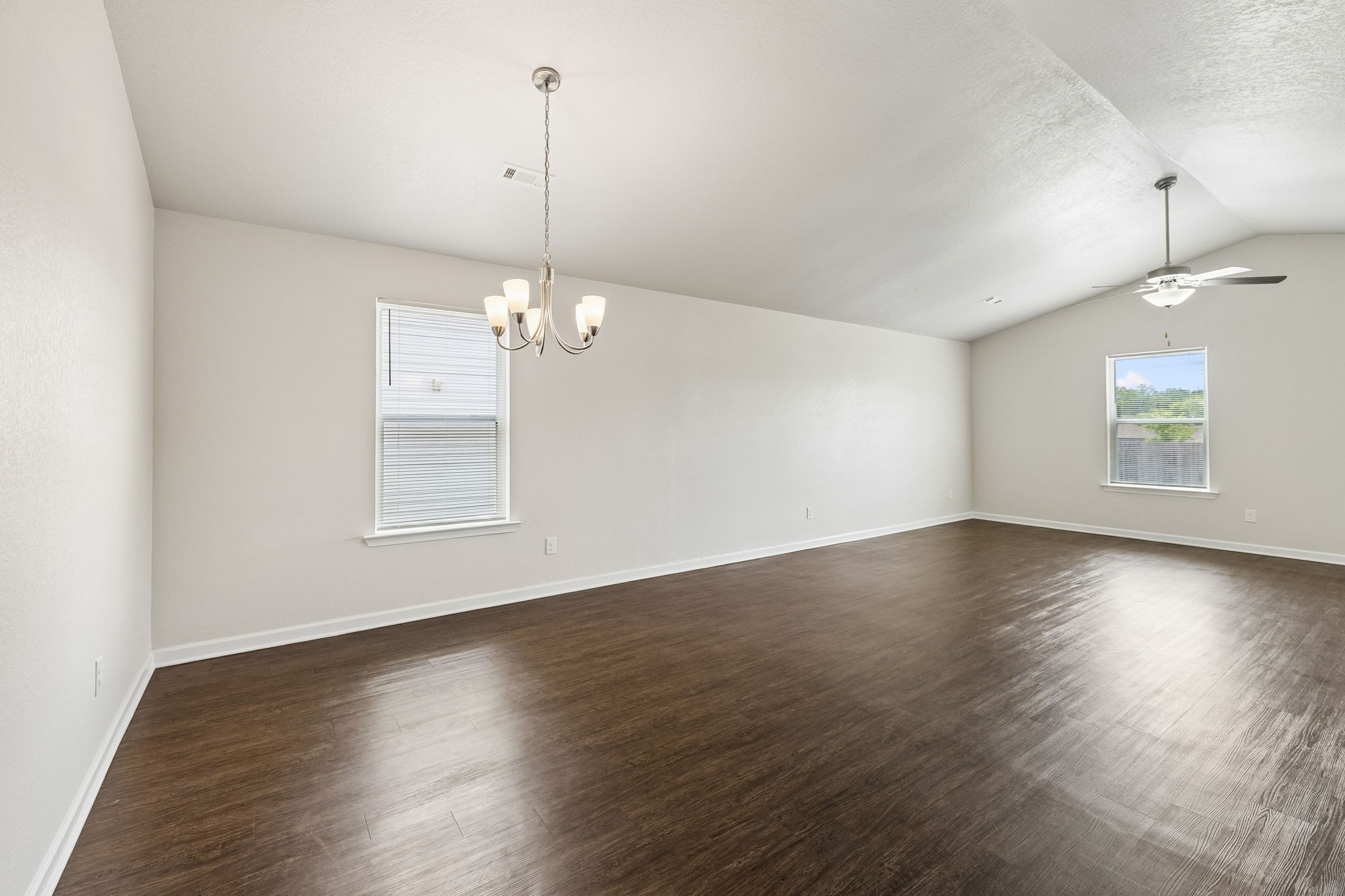 2702 Swarm Court Columbia TN 38401