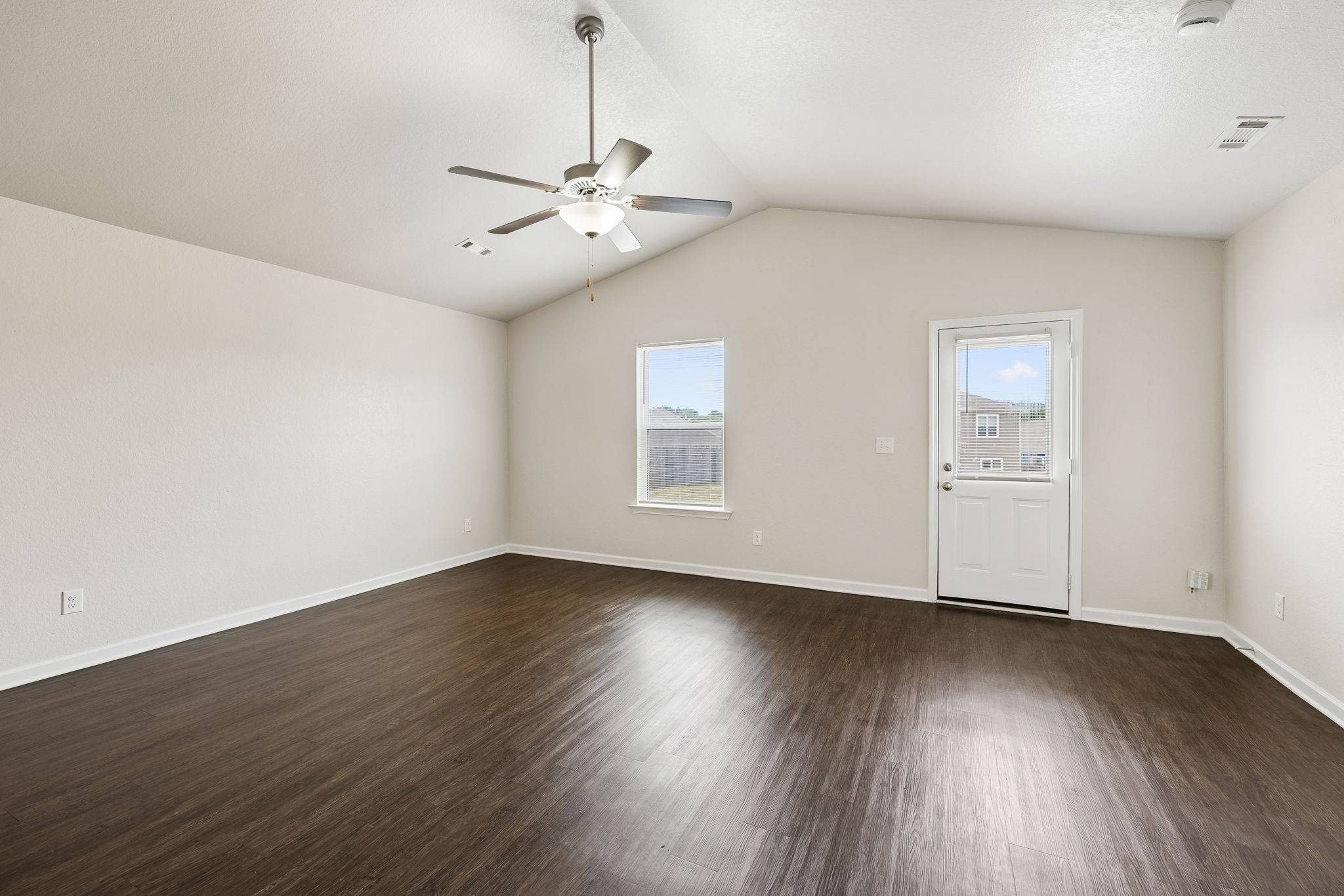 2702 Swarm Court Columbia TN 38401